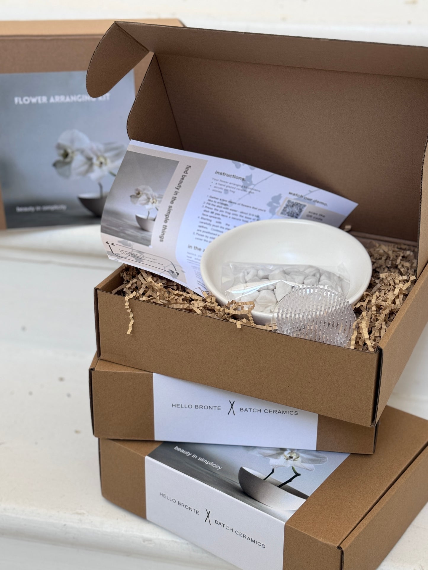 Flower Arranging Kit & Blooms