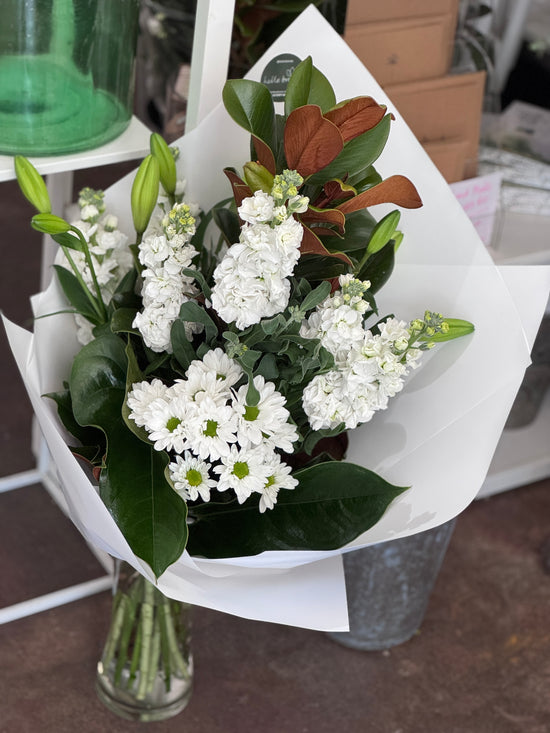 CLASSIC GREEN AND WHITE