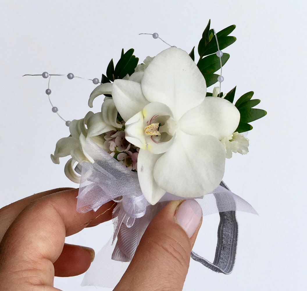 CORSAGE - School Formal